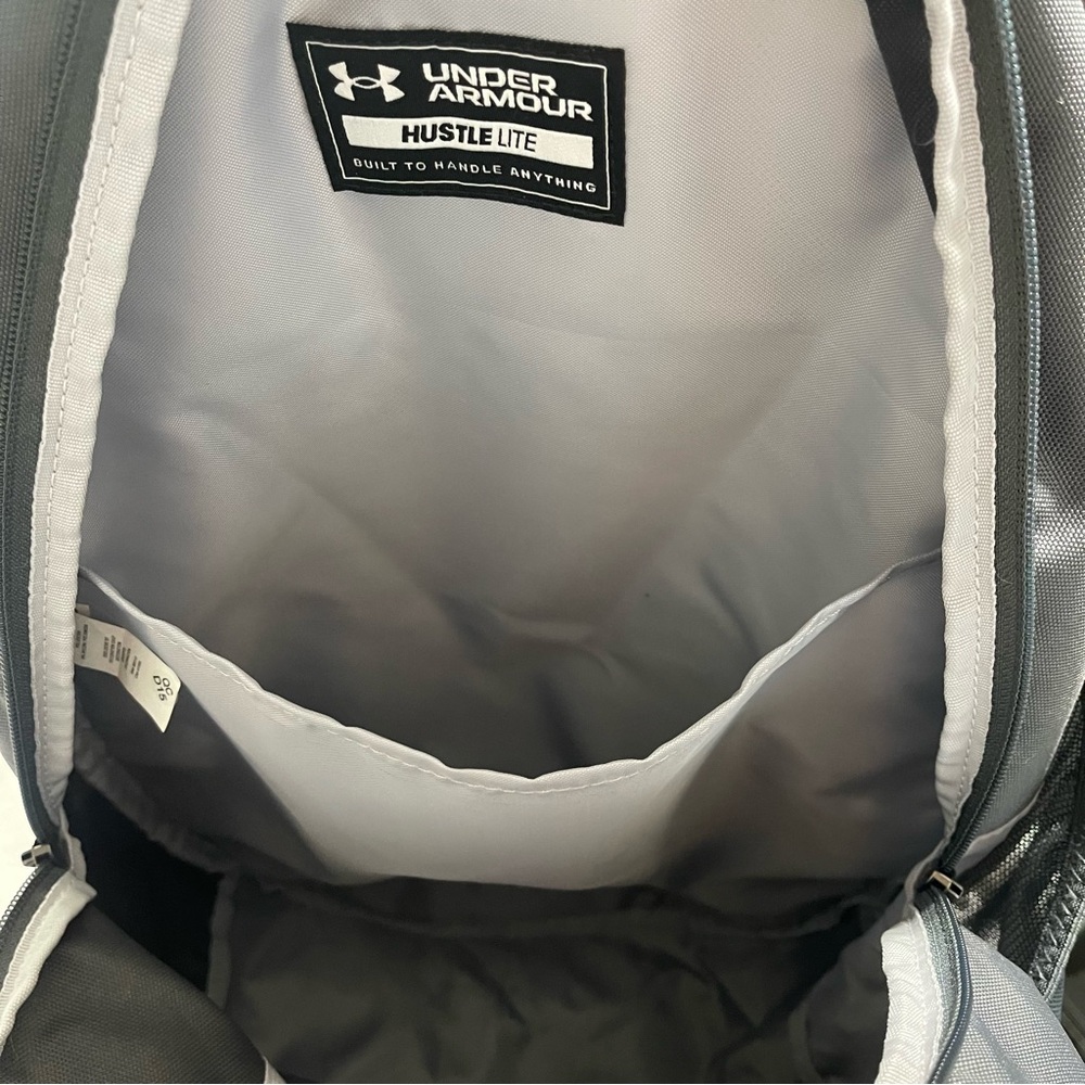 Under Armour Unisex Hustle Lite Backpack Grey Travel School Gym Bag Backpack - Picture 9 of 10